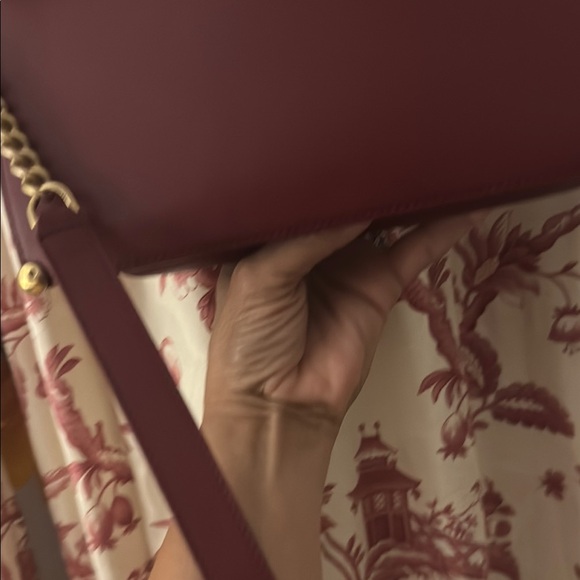 Chanel Red Leather Shoulder Bag with Gold Chain - Picture 5 of 17